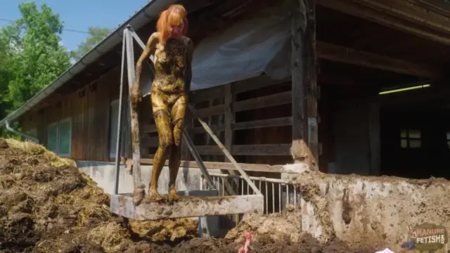 Lyndra Lynn Stuck In Thick Cowshit